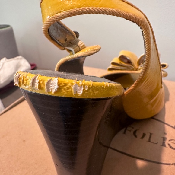 BNIB Joyfolie Women's Yellow Patent Leather Wedges - Picture 5 of 8